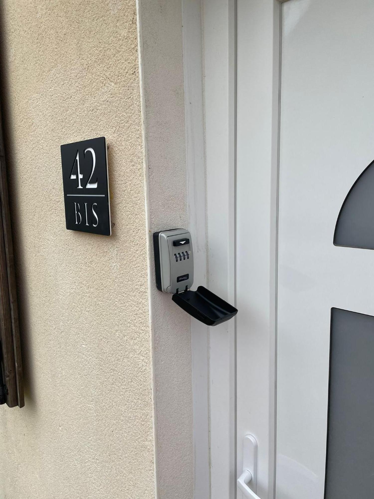 Joli Studio En Centre Ville Faremoutiers Zewnętrze zdjęcie