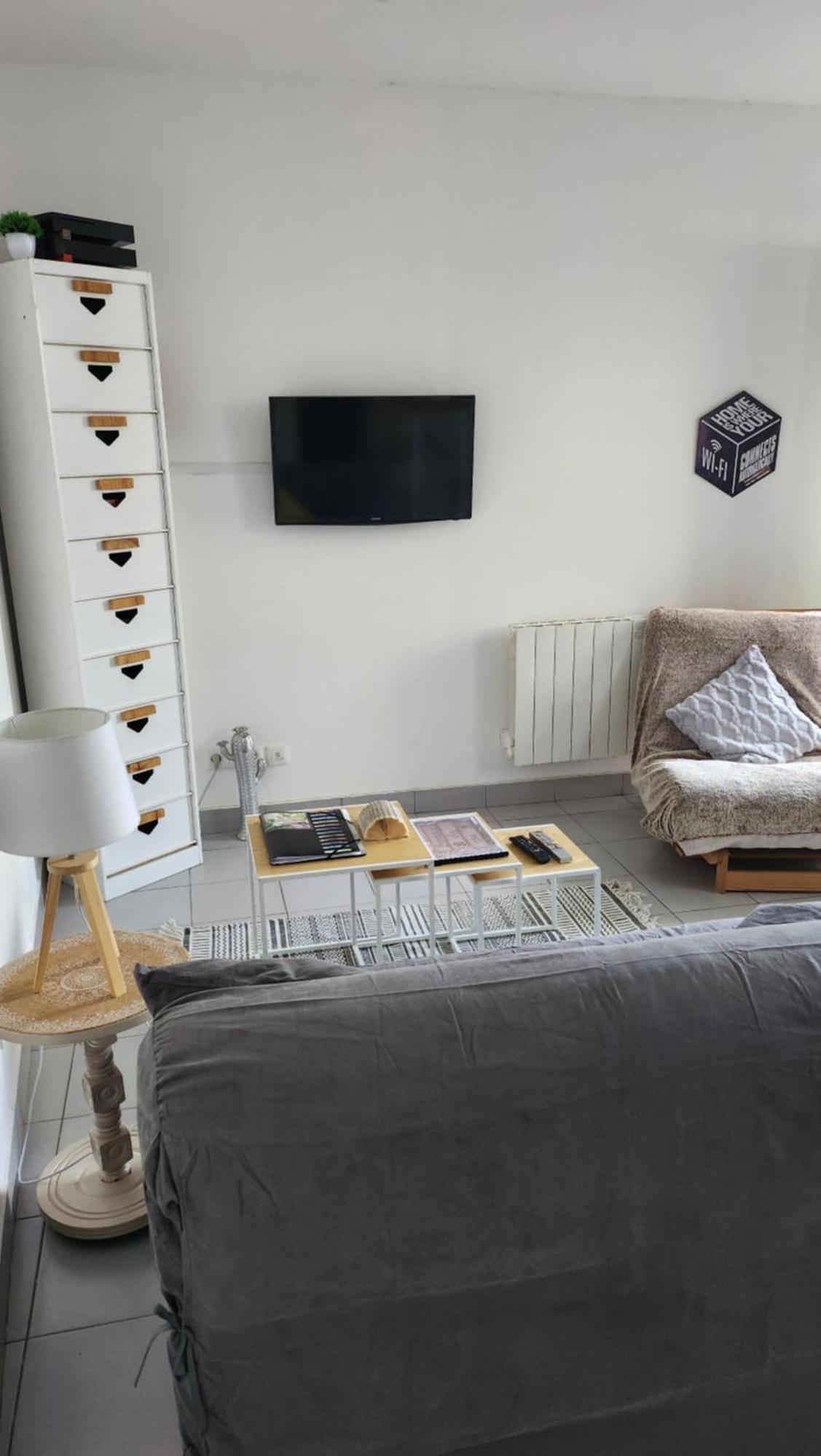 Joli Studio En Centre Ville Faremoutiers Zewnętrze zdjęcie
