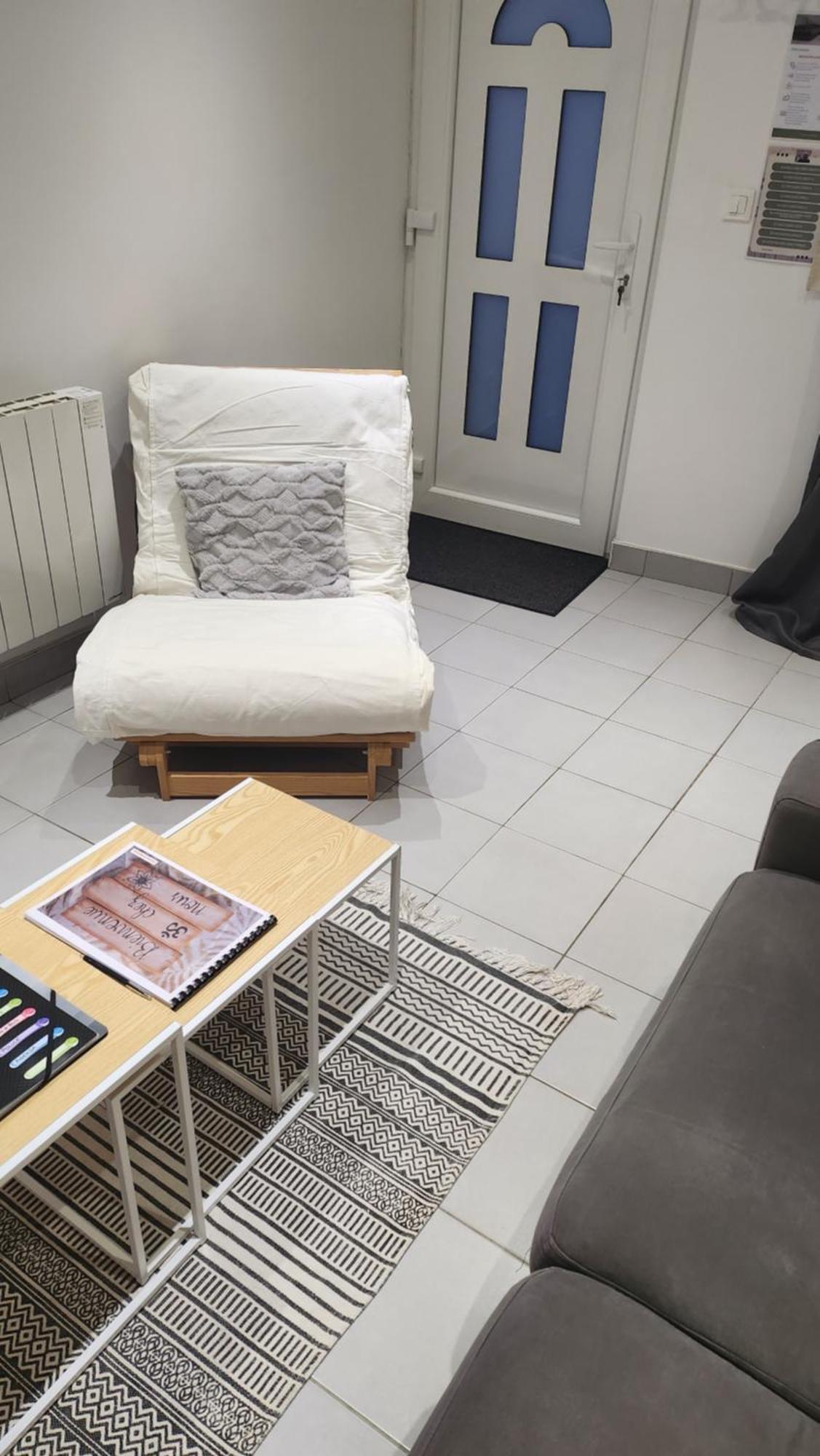 Joli Studio En Centre Ville Faremoutiers Zewnętrze zdjęcie