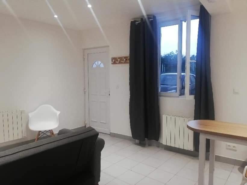 Joli Studio En Centre Ville Faremoutiers Zewnętrze zdjęcie